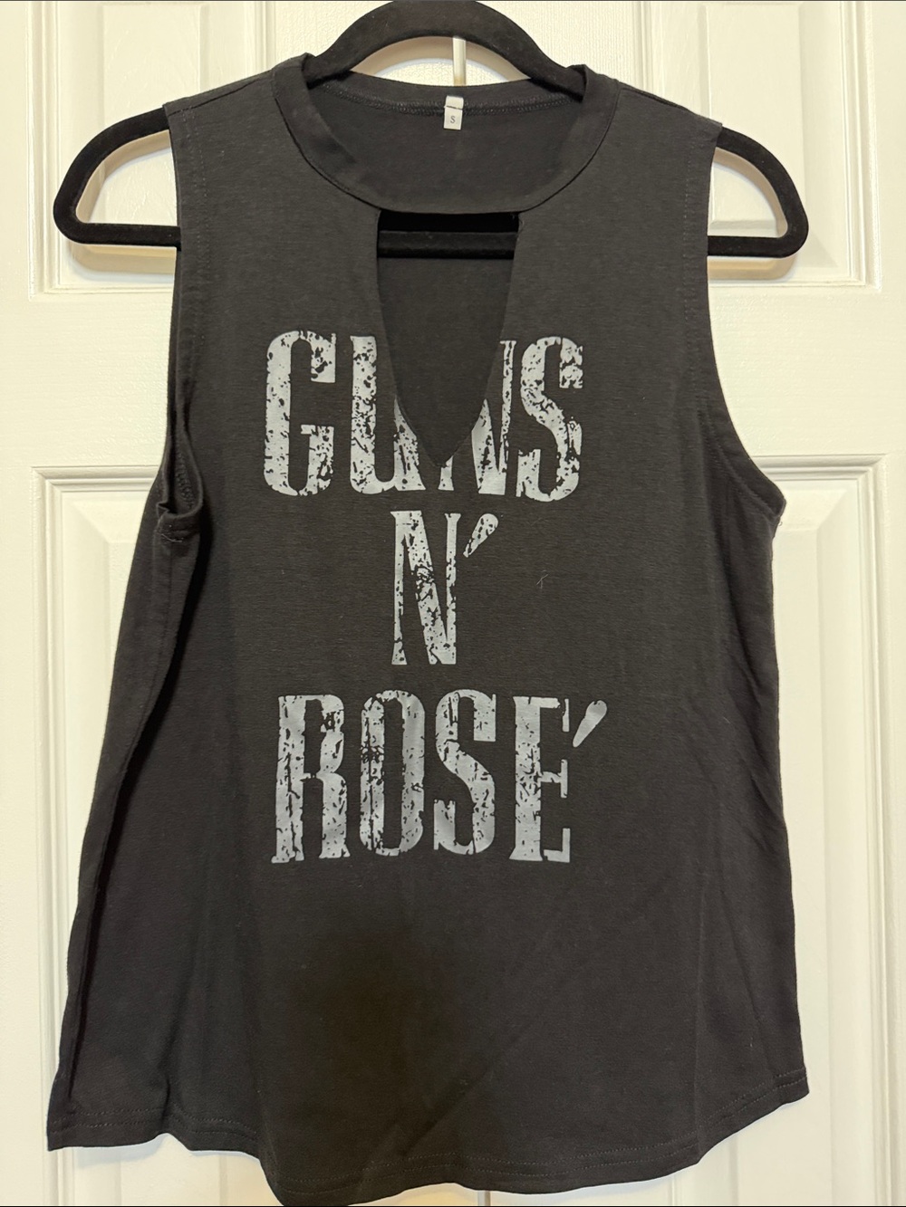 Guns N' Rosé Black Sleeveless Graphic Tank Top